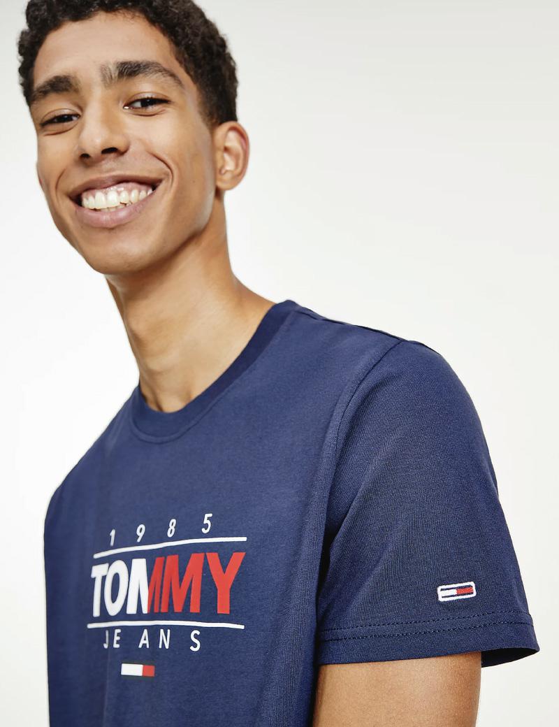 tommy jeans graphic tee