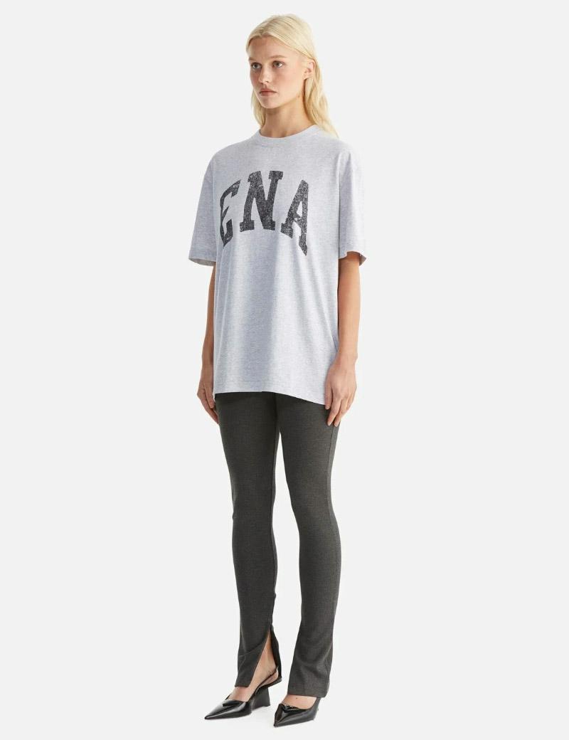 Ena Pelly Jessie Os College Tee Gr