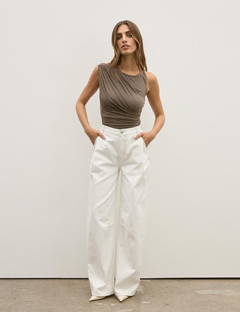 Bayse Brand Aston Jean Geisha White