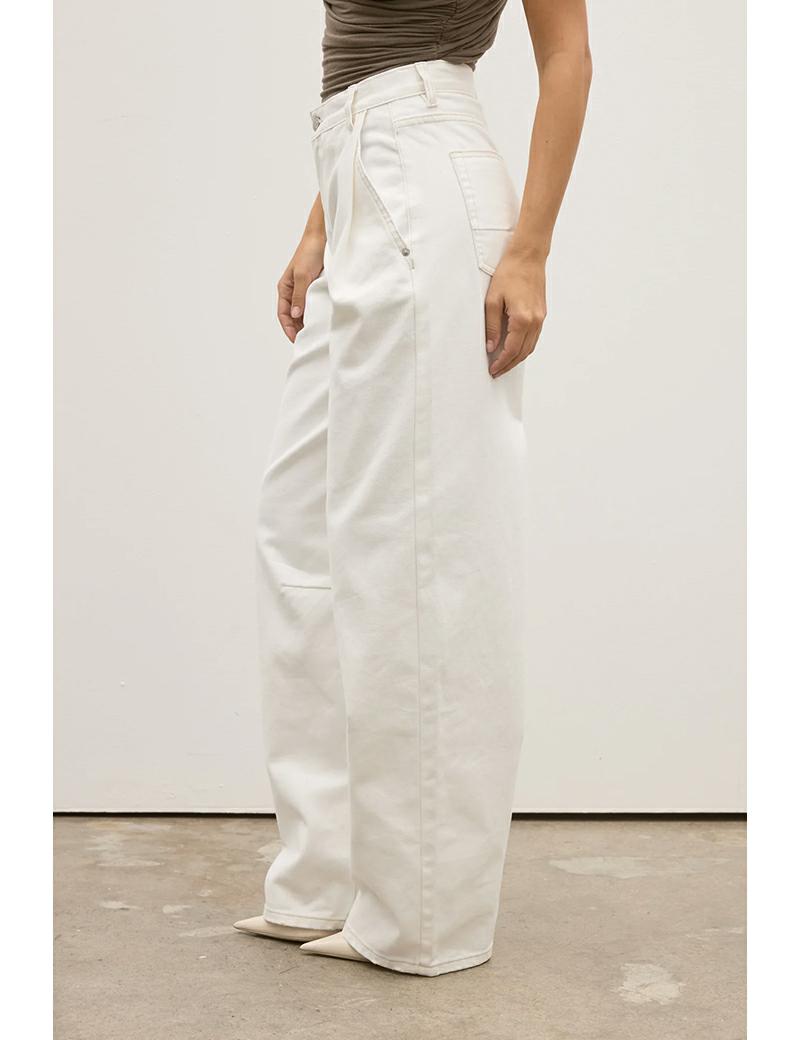 Bayse Brand Aston Jean Geisha White