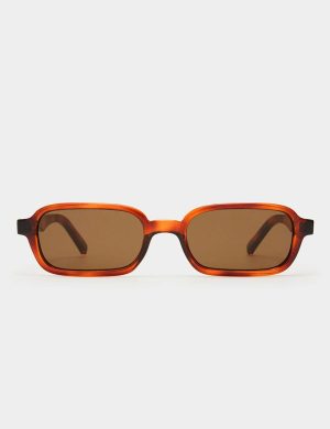 Le Specs Pilferer Toffee Tort