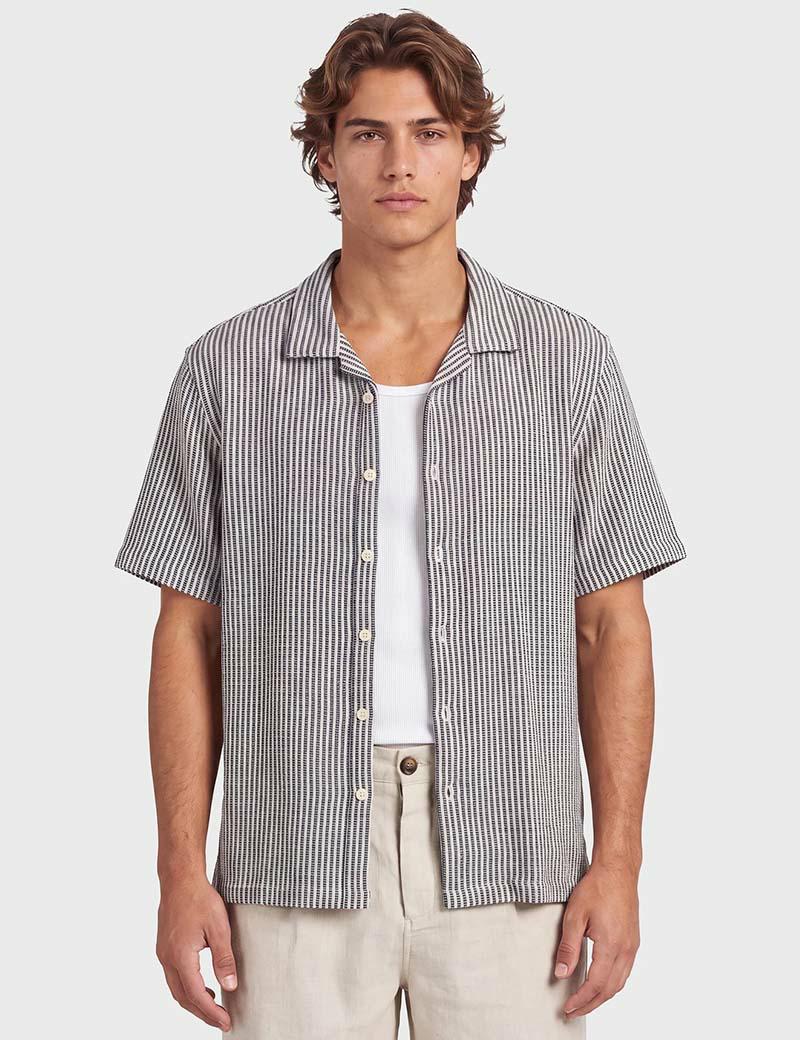 Academy Anderson Ss Shirt Peacoat